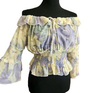 Chic White Lace Blouse with Ruffled Sleeves